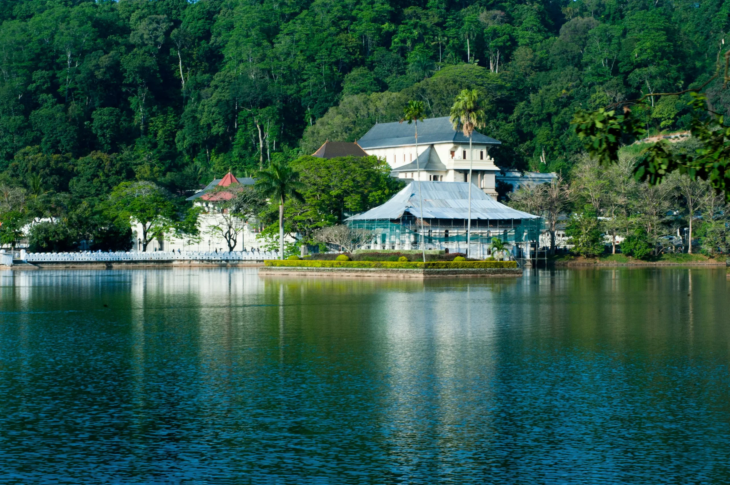 Kandy Lake